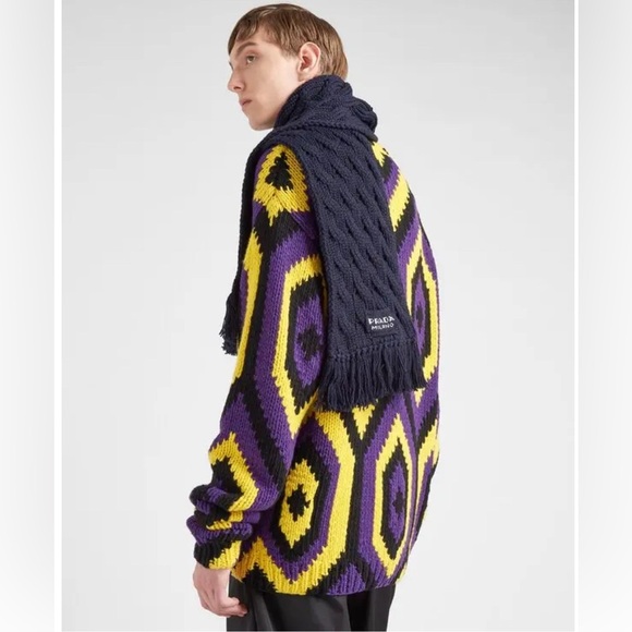 PRADA***Thick Navy Cable Knit Scarf****One Size***$1,270 - Picture 7 of 10